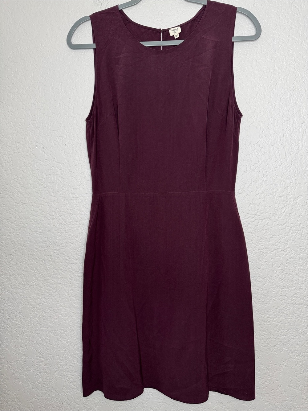 Wilfred 100% Silk Plum Mini Dress Size 4 Sleeveless Peep Open Back - Picture 2 of 6